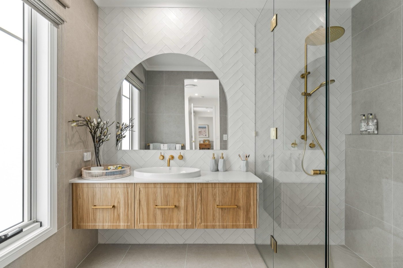 Ensuite with arched mirror, Hendra Brisbane